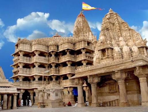 2. Dwarkadhish Temple